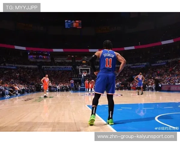 NBA尼克斯连续抢下关键前场球,节奏全面倒向纽约 NBA尼克斯连续抢下关键前场球,节奏全面倒向纽约