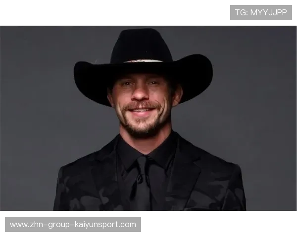 UFC低扫腿重击:掌控比赛的秘密武器,让对手站立不稳 UFC低扫腿重击:掌控比赛的秘密武器,让对手站立不稳