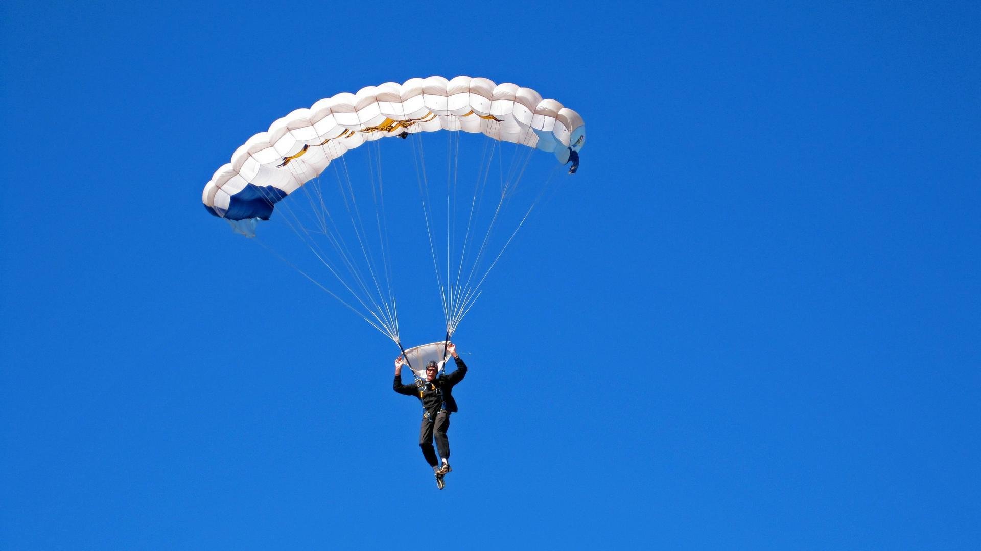 中国滑板公开赛南京站 遇见飞翔的青春，现场氛围热烈无比，中国滑板大赛